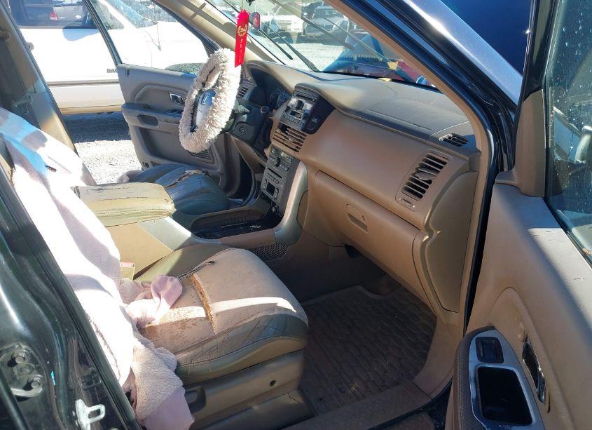 Photo 5 of 2005 Honda Pilot EX-L (VIN 5FNYF18505B066452)