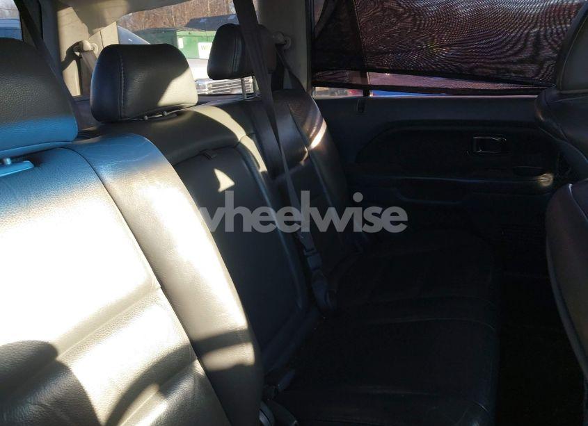 Photo 8 of 2006 Honda Pilot EX-L (VIN 5FNYF18506B002171)