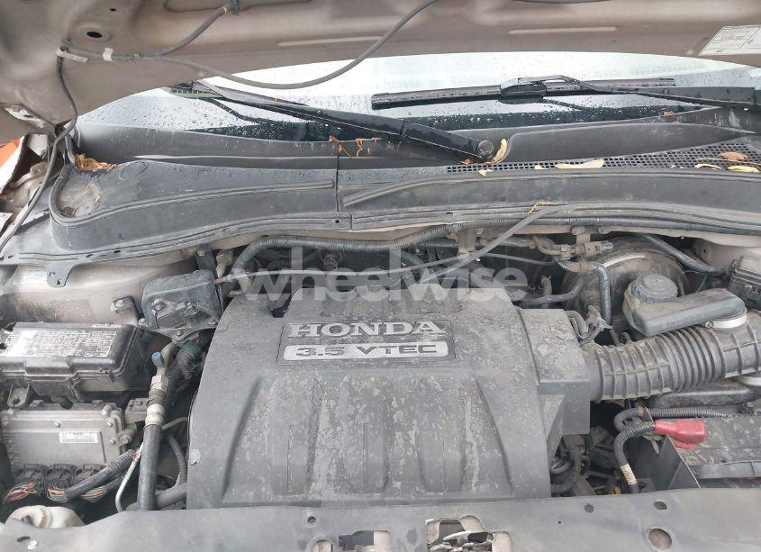 Photo 10 of 2005 Honda Pilot EX-L (VIN 5FNYF18515B019382)
