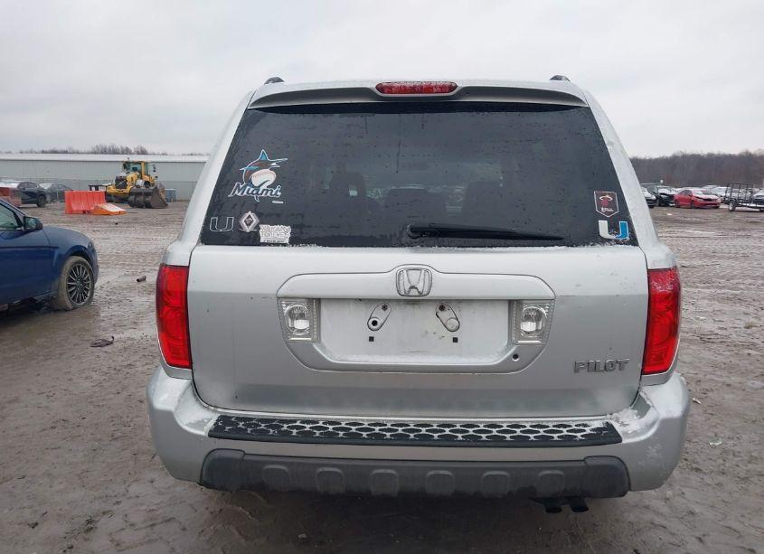 Photo 16 of 2005 Honda Pilot EX-L (VIN 5FNYF18515B022718)