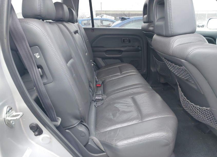 Photo 8 of 2005 Honda Pilot EX-L (VIN 5FNYF18515B022718)