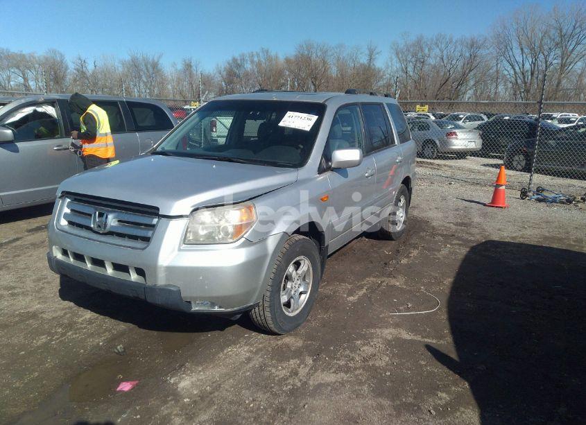 Photo 2 of 2007 Honda Pilot EX-L (VIN 5FNYF18517B006117)
