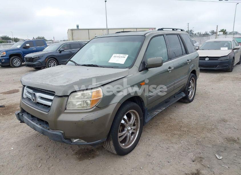 Photo 2 of 2008 Honda Pilot EX-L (VIN 5FNYF18518B013361)