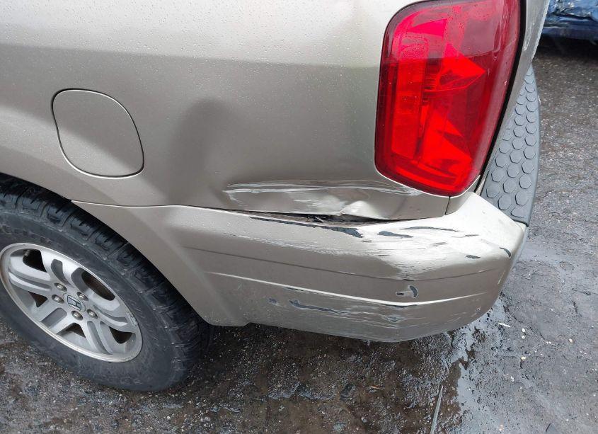 Photo 12 of 2005 Honda Pilot EX-L (VIN 5FNYF18525B005314)