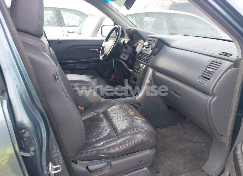 Photo 5 of 2005 Honda Pilot EX-L (VIN 5FNYF18525B036661)