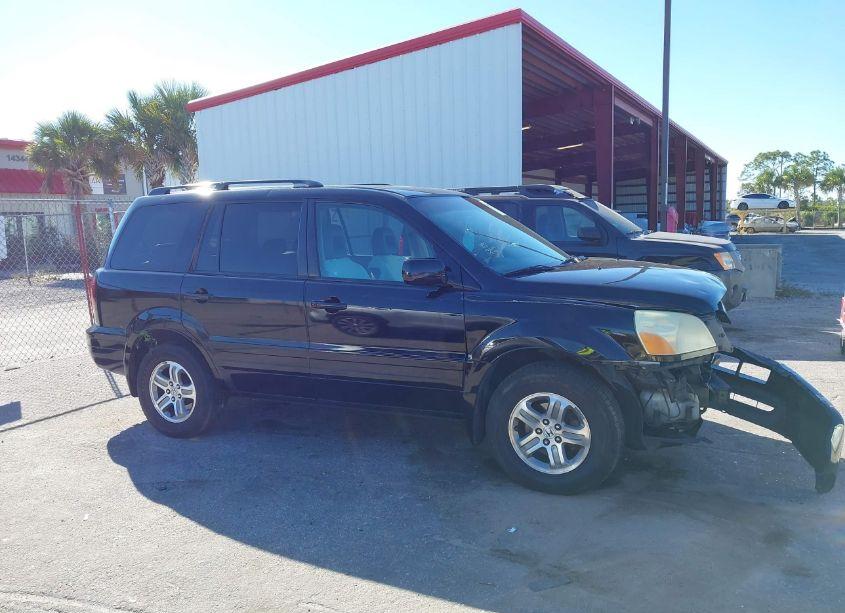 Photo 13 of 2005 Honda Pilot EX-L (VIN 5FNYF18525B051600)