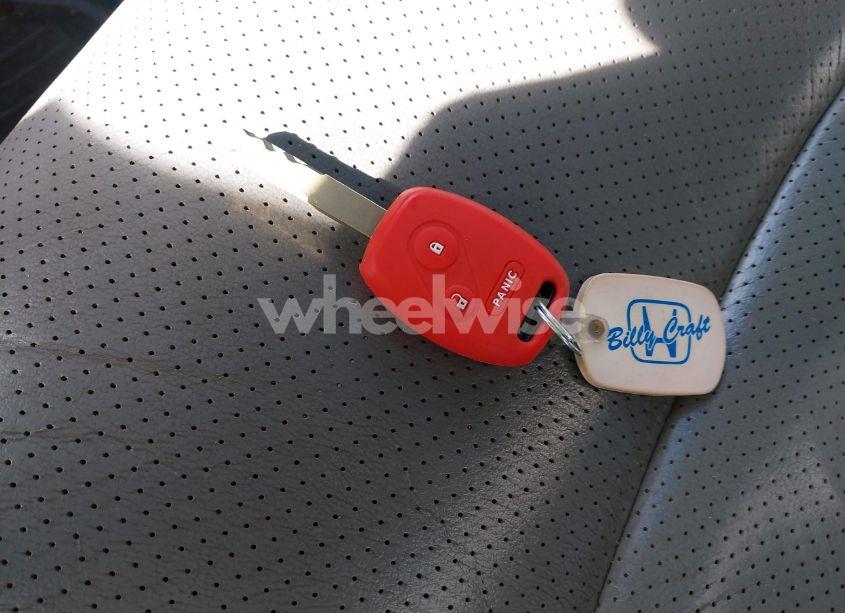 Photo 11 of 2005 Honda Pilot EX-L (VIN 5FNYF18525B064587)