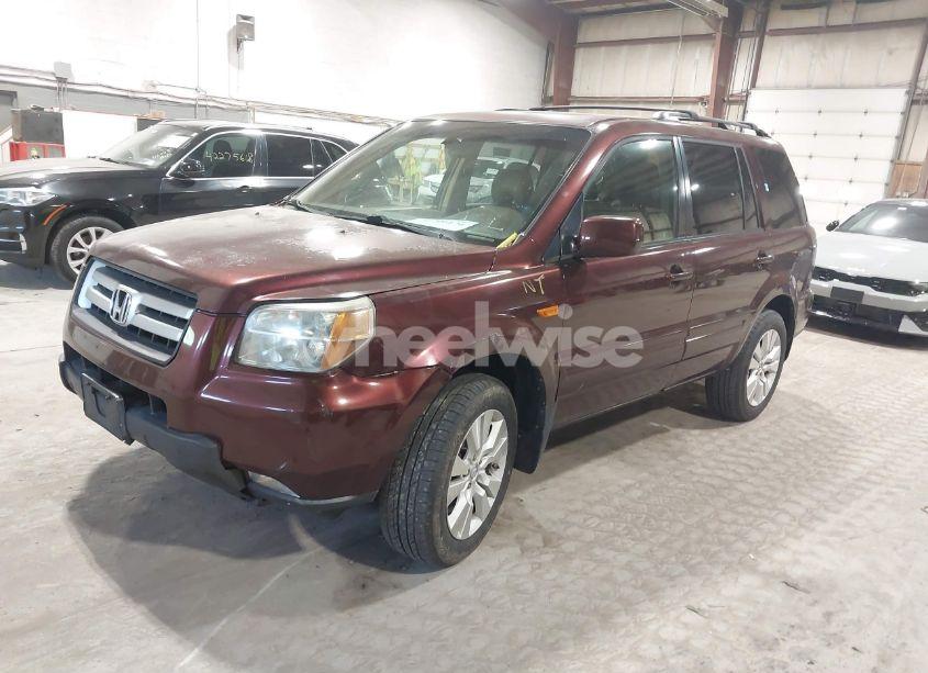 Photo 2 of 2007 Honda Pilot EX-L (VIN 5FNYF18527B004408)