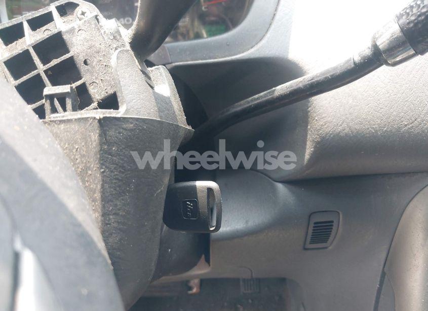 Photo 11 of 2004 Honda Pilot EX-L (VIN 5FNYF18534B005062)