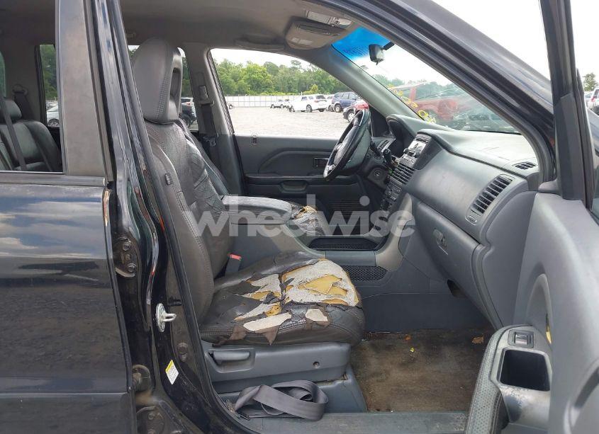 Photo 5 of 2004 Honda Pilot EX-L (VIN 5FNYF18534B005062)