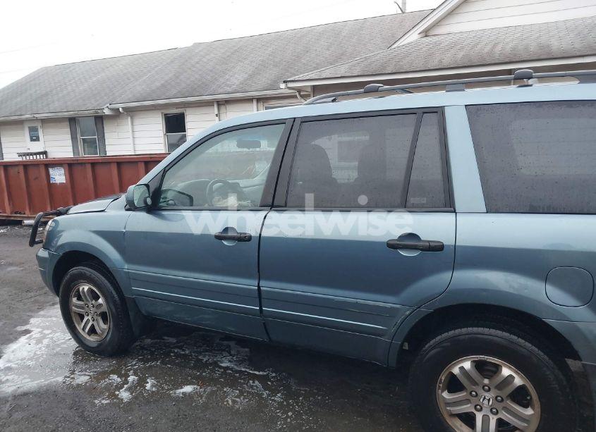 Photo 14 of 2005 Honda Pilot EX-L (VIN 5FNYF18535B020548)