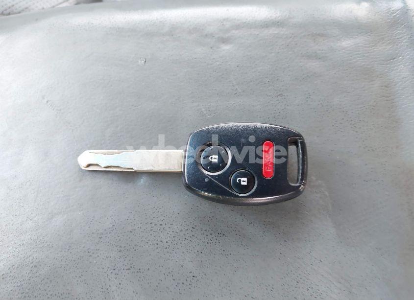 Photo 11 of 2005 Honda Pilot EX-L (VIN 5FNYF18535B053100)