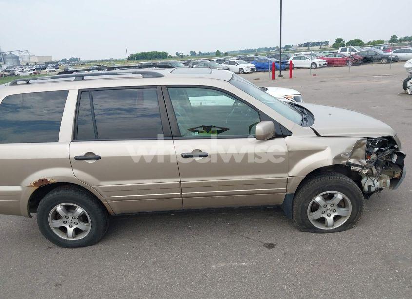 Photo 13 of 2005 Honda Pilot EX-L (VIN 5FNYF18535B053825)