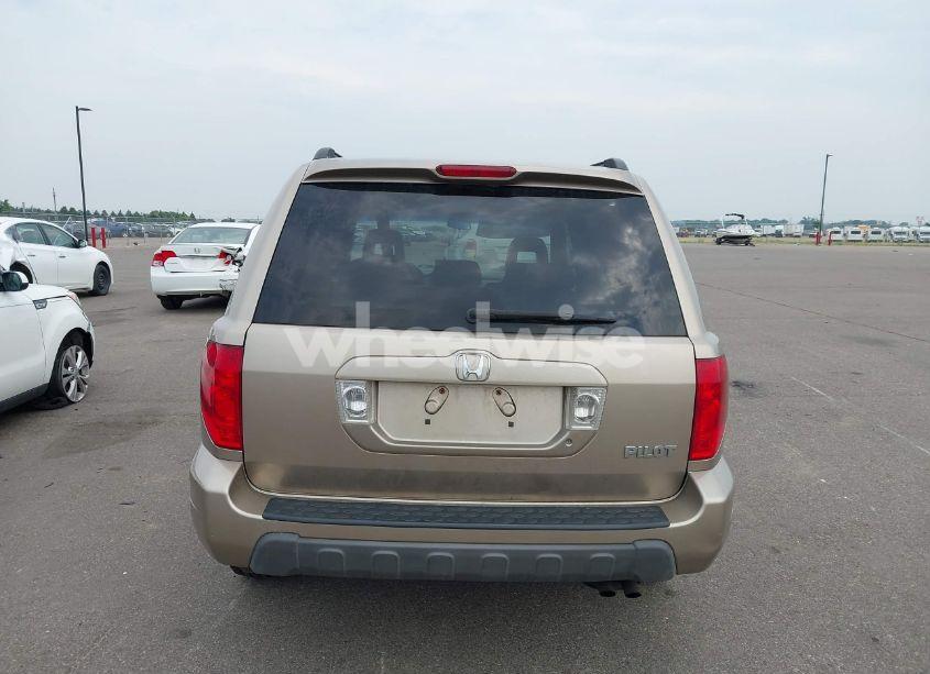 Photo 16 of 2005 Honda Pilot EX-L (VIN 5FNYF18535B053825)