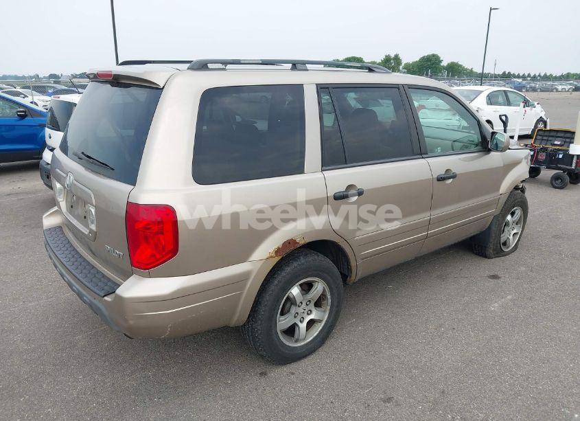 Photo 4 of 2005 Honda Pilot EX-L (VIN 5FNYF18535B053825)