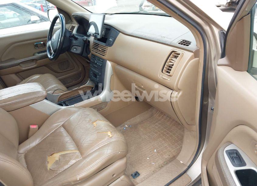 Photo 5 of 2005 Honda Pilot EX-L (VIN 5FNYF18535B053825)