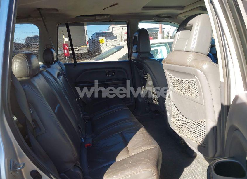 Photo 8 of 2005 Honda Pilot EX-L (VIN 5FNYF18535B058815)