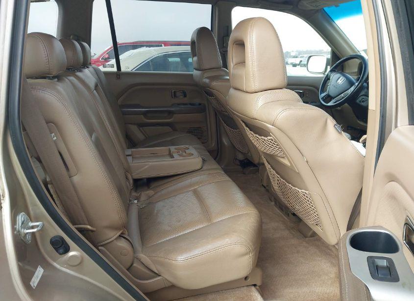 Photo 8 of 2005 Honda Pilot EX-L (VIN 5FNYF18535B059799)