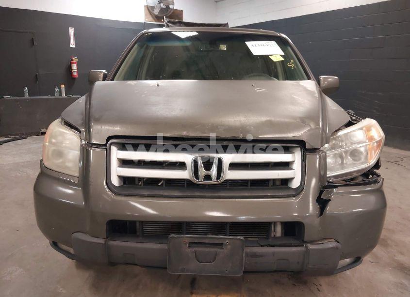 Photo 12 of 2006 Honda Pilot EX-L (VIN 5FNYF18536B023550)
