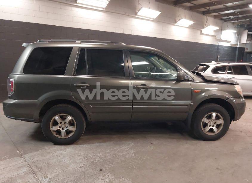 Photo 13 of 2006 Honda Pilot EX-L (VIN 5FNYF18536B023550)