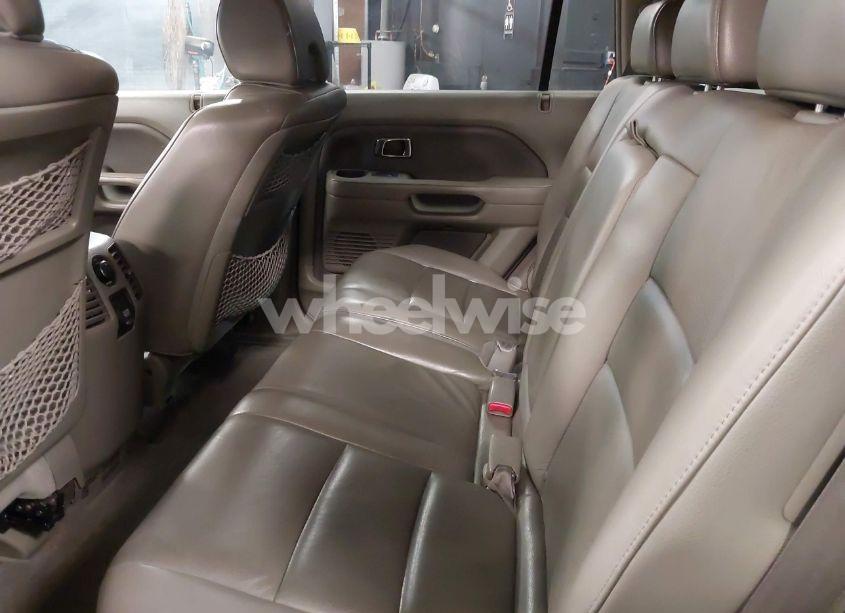 Photo 8 of 2006 Honda Pilot EX-L (VIN 5FNYF18536B023550)