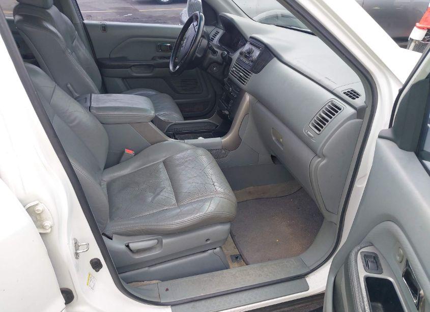 Photo 5 of 2004 Honda Pilot EX-L (VIN 5FNYF18544B004938)