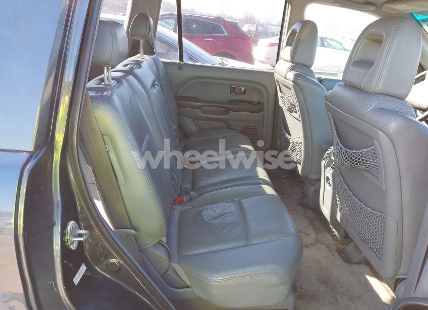Photo 8 of 2005 Honda Pilot EX-L (VIN 5FNYF18545B026861)
