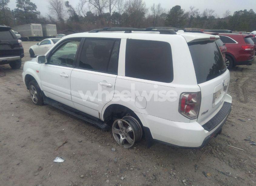 Photo 3 of 2007 Honda Pilot EX-L (VIN 5FNYF18547B013191)