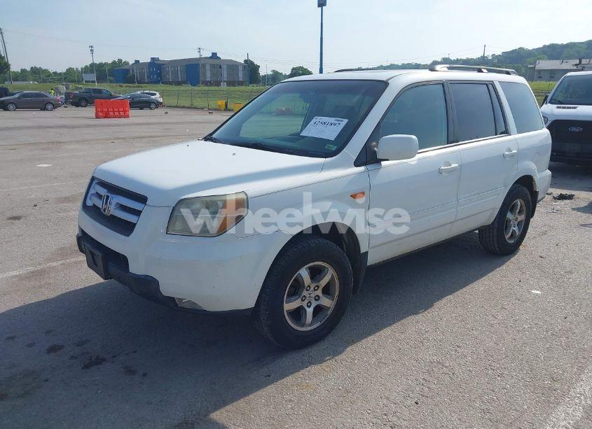 Photo 2 of 2007 Honda Pilot EXL (VIN 5FNYF18547B015099)