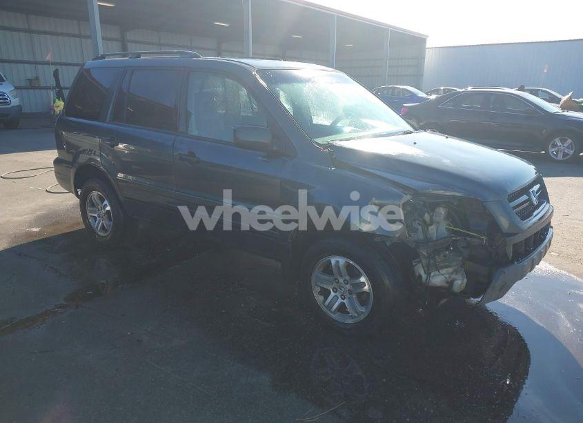 2005 Honda Pilot EX-L (VIN 5FNYF18555B005162) main photo