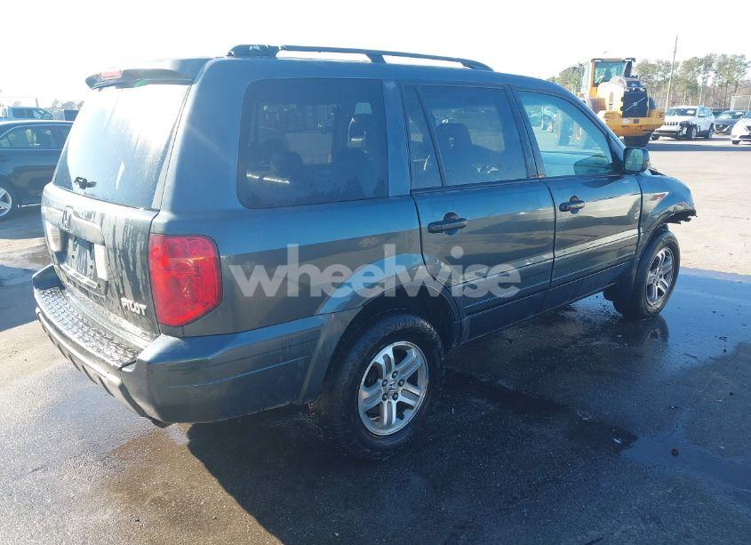Photo 4 of 2005 Honda Pilot EX-L (VIN 5FNYF18555B005162)