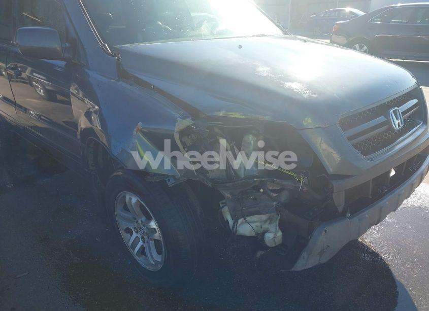 Photo 6 of 2005 Honda Pilot EX-L (VIN 5FNYF18555B005162)