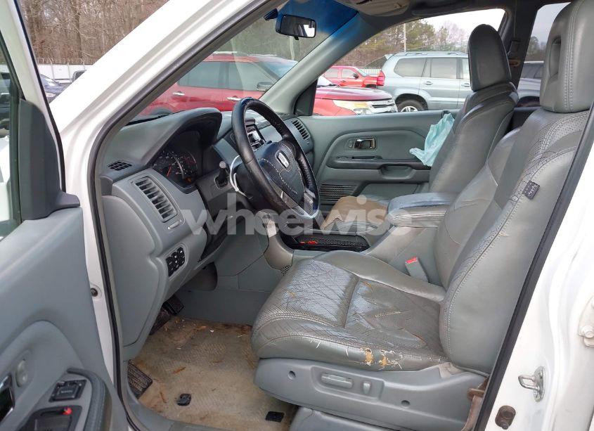 Photo 5 of 2005 Honda Pilot EX-L (VIN 5FNYF18555B020678)