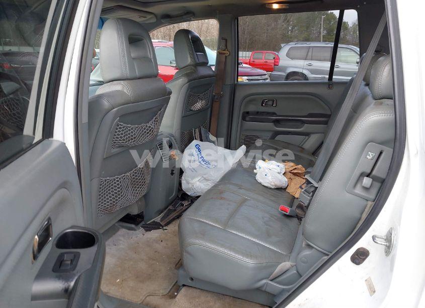 Photo 8 of 2005 Honda Pilot EX-L (VIN 5FNYF18555B020678)