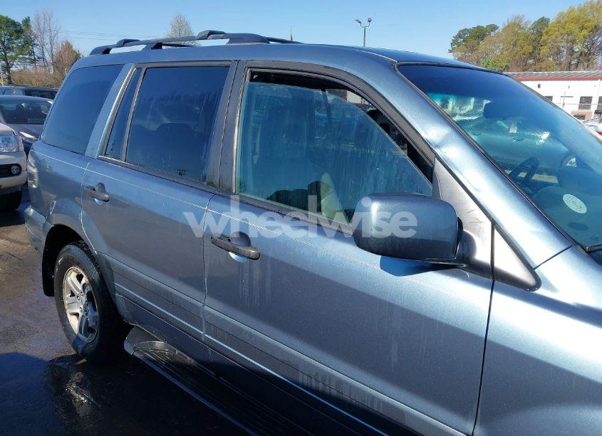 Photo 14 of 2005 Honda Pilot EX-L (VIN 5FNYF18555B034600)
