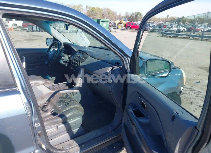 Photo 5 of 2005 Honda Pilot EX-L (VIN 5FNYF18555B034600)