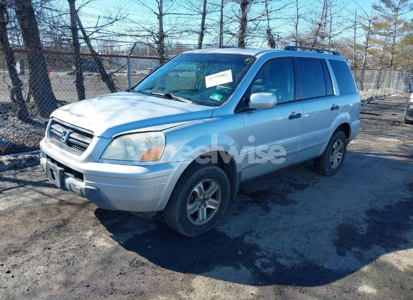 Photo 2 of 2005 Honda Pilot EX-L (VIN 5FNYF18555B049422)