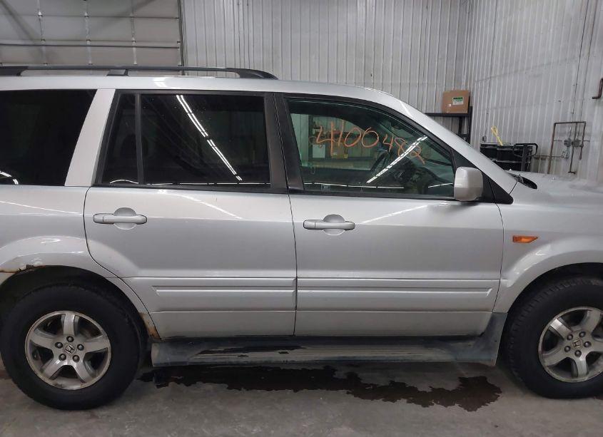Photo 13 of 2007 Honda Pilot EX-L (VIN 5FNYF18557B005696)