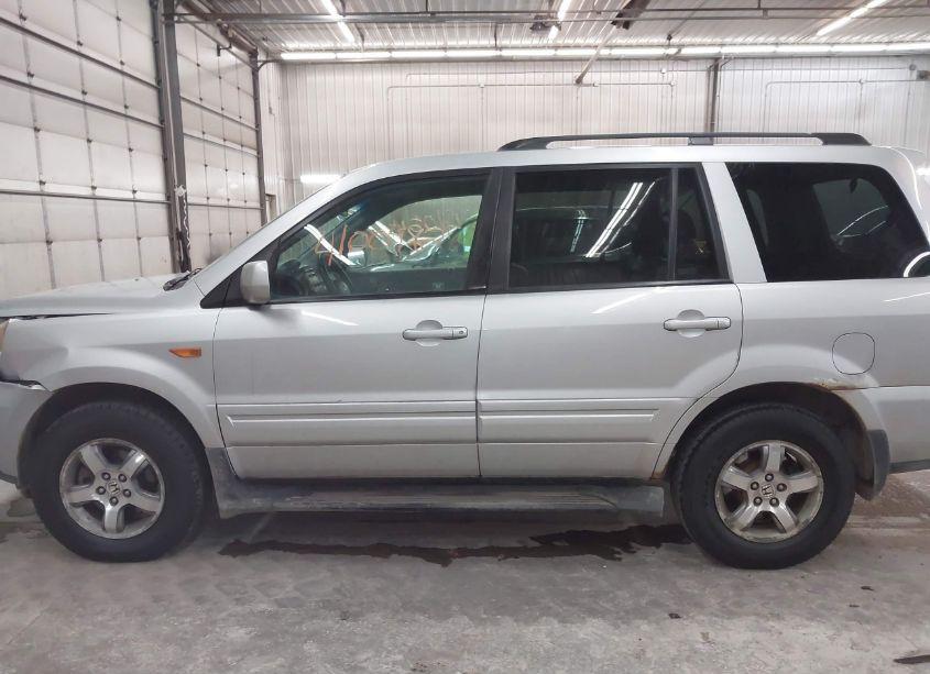 Photo 14 of 2007 Honda Pilot EX-L (VIN 5FNYF18557B005696)