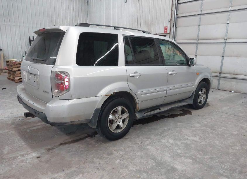 Photo 4 of 2007 Honda Pilot EX-L (VIN 5FNYF18557B005696)