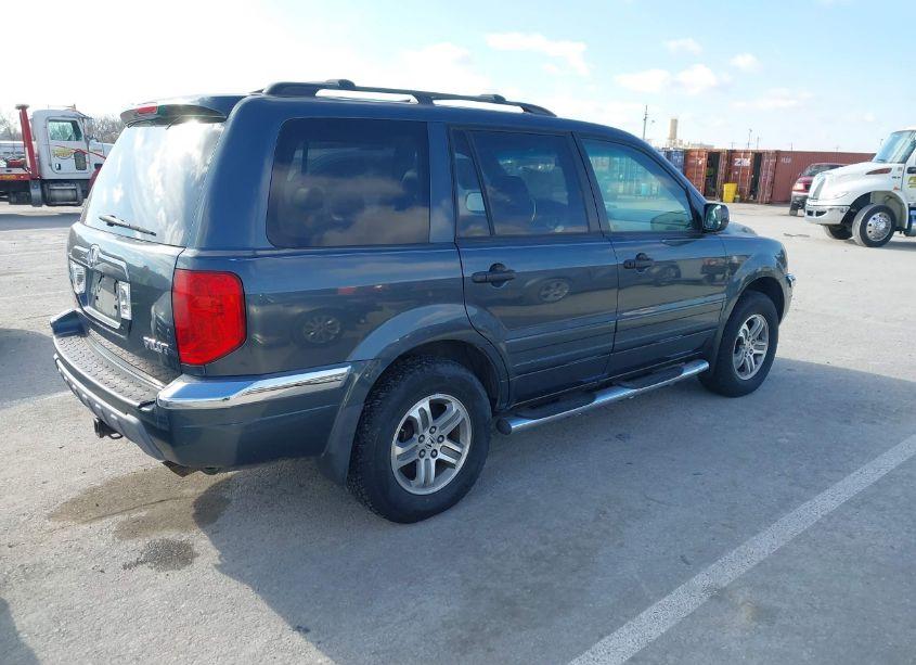 Photo 4 of 2005 Honda Pilot EX-L (VIN 5FNYF18565B004439)