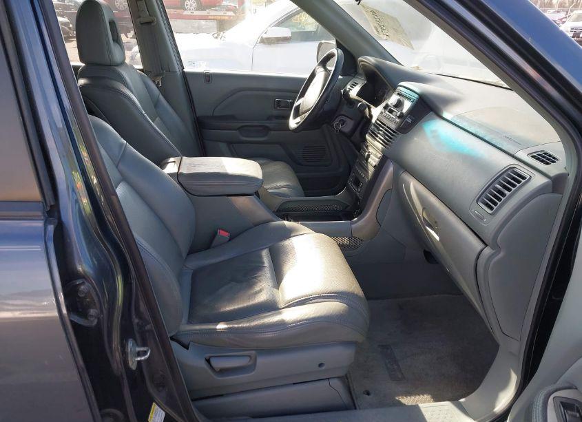 Photo 5 of 2005 Honda Pilot EX-L (VIN 5FNYF18565B004439)