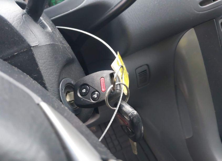 Photo 11 of 2005 Honda Pilot EX-L (VIN 5FNYF18565B034881)