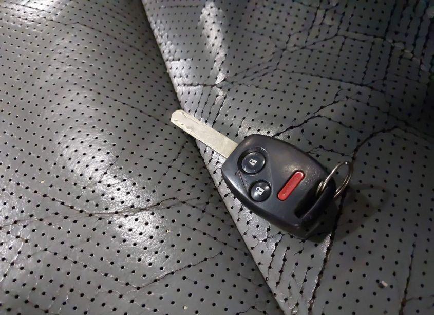 Photo 11 of 2005 Honda Pilot EX-L (VIN 5FNYF18565B053107)