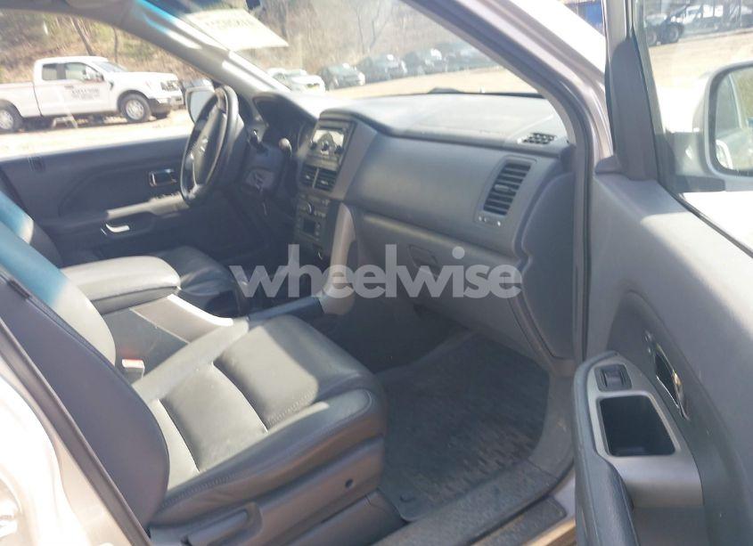 Photo 5 of 2008 Honda Pilot EX-L (VIN 5FNYF18568B027479)