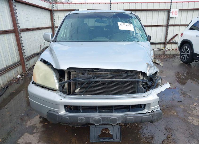 Photo 13 of 2005 Honda Pilot EX-L (VIN 5FNYF18575B009679)
