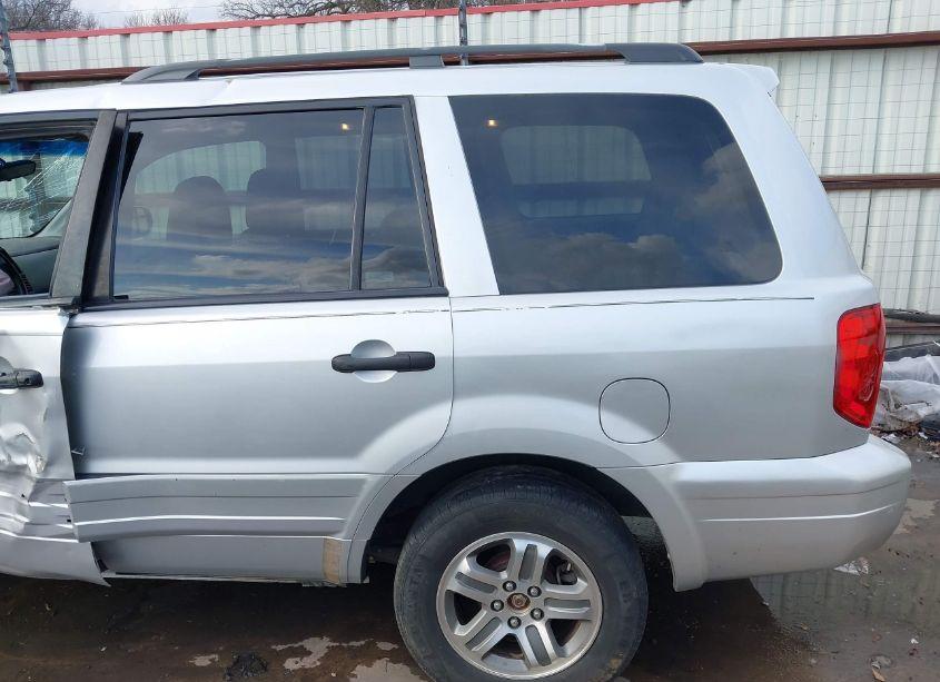 Photo 20 of 2005 Honda Pilot EX-L (VIN 5FNYF18575B009679)