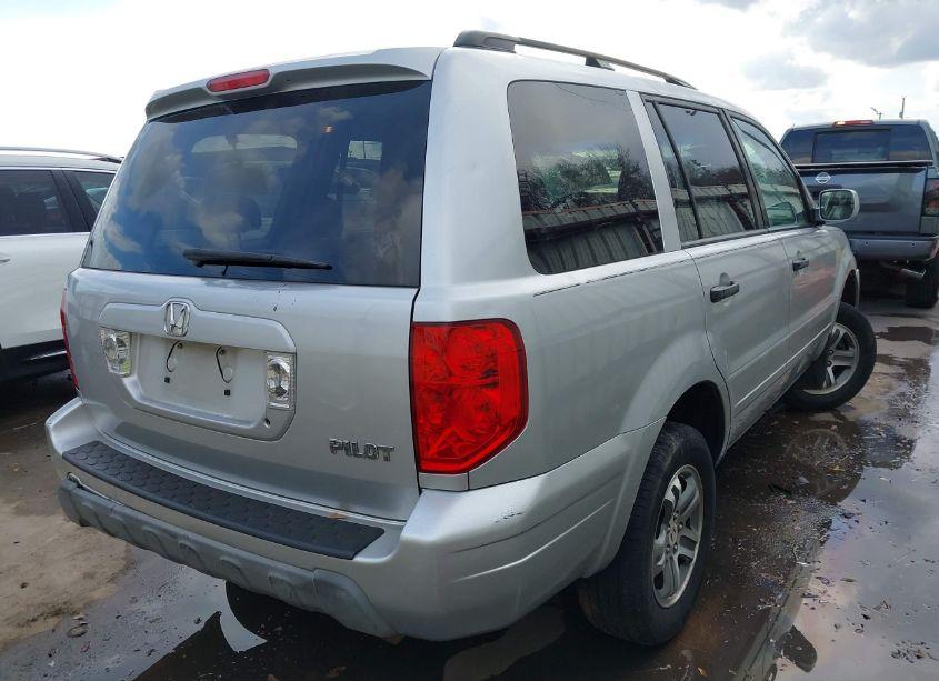 Photo 4 of 2005 Honda Pilot EX-L (VIN 5FNYF18575B009679)