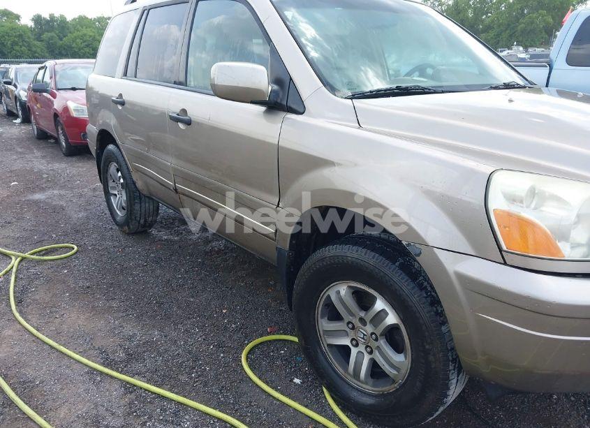 Photo 12 of 2005 Honda Pilot EX-L (VIN 5FNYF18575B018088)