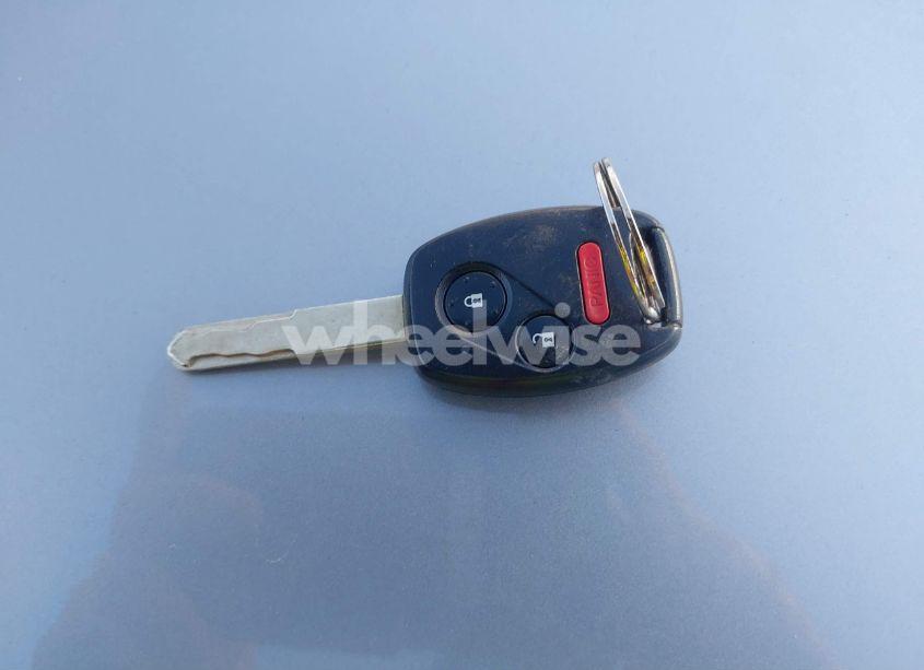 Photo 11 of 2005 Honda Pilot EX-L (VIN 5FNYF18575B043377)